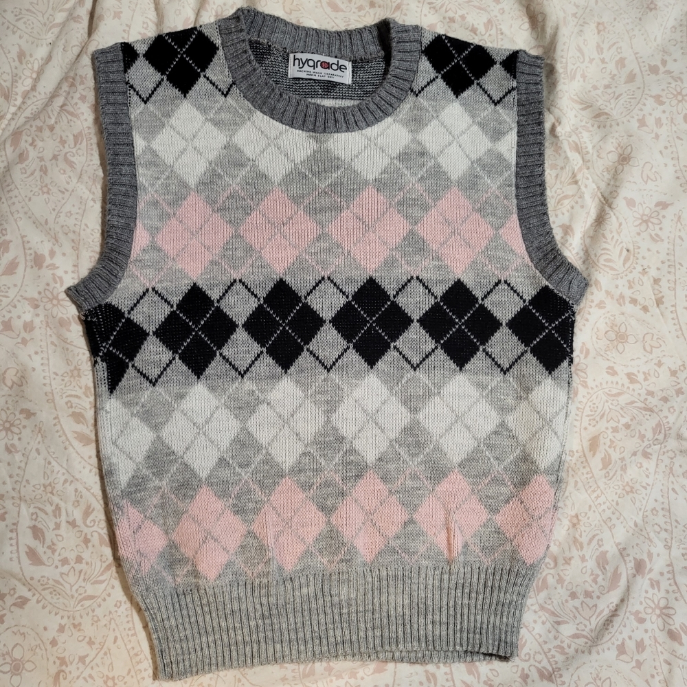 Y2k argyle sweater vest black white with pink.